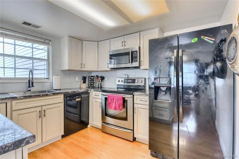 12533 E Pacific Cir #A, Aurora, CO 80014 photo 6