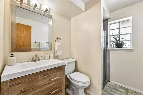 Bath - 15979 E 18th Pl, Aurora, CO 80011 photo 1 of 3