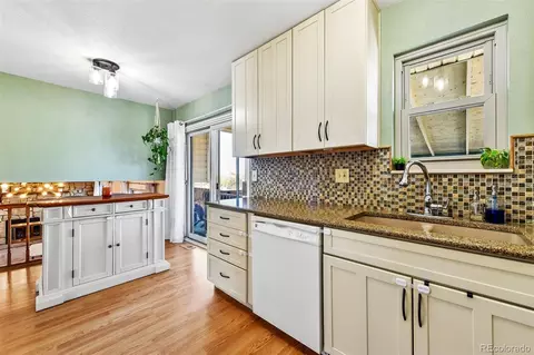 Kitchen - 15979 E 18th Pl, Aurora, CO 80011 photo 5 of 6