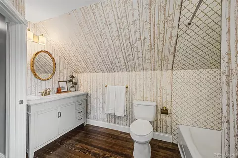 Bath - 2080 N Clarkson St, Denver, CO 80205 photo 6 of 7