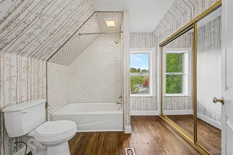 Bath - 2080 N Clarkson St, Denver, CO 80205 photo 5 of 7