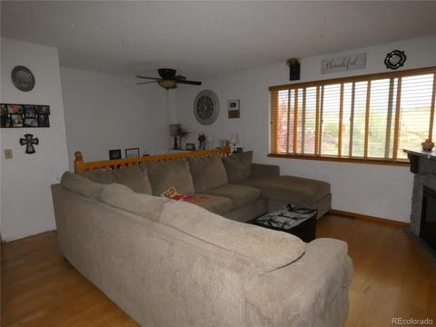 270 Middle St, Rangely, CO 81648 photo 3