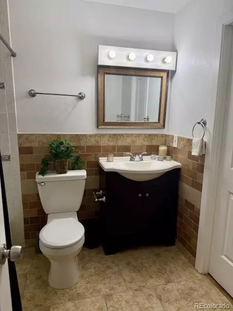 9019 E Oxford Dr, Denver, CO 80237 photo 18