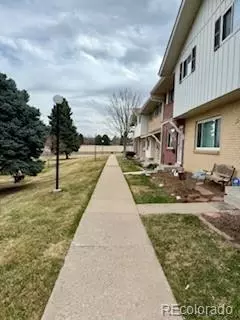 9019 E Oxford Dr, Denver, CO 80237 photo 33