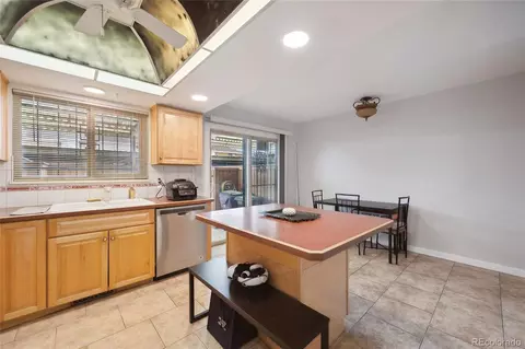 9019 E Oxford Dr, Denver, CO 80237 photo 6