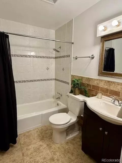 9019 E Oxford Dr, Denver, CO 80237 photo 17