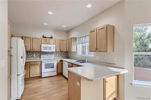 18554 E Bethany Pl, Aurora, CO 80013 photo 4