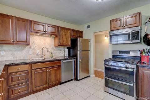 1184 Scranton St, Aurora, CO 80011 photo 4