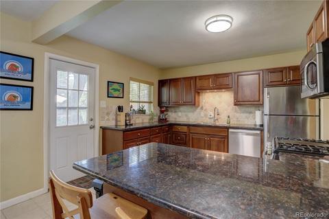 1184 Scranton St, Aurora, CO 80011 photo 3