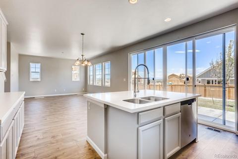 27912 E 7th Pl, Aurora, CO 80018 photo 11