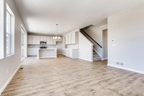 27912 E 7th Pl, Aurora, CO 80018 photo 6