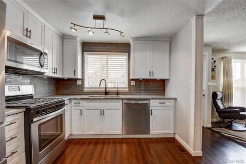 925 Madison Way, Bennett, CO 80102 photo 5