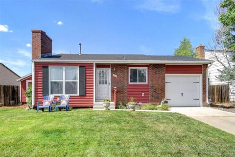 925 Madison Way, Bennett, CO 80102 photo 1