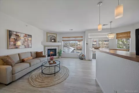 8445 S Holland Way #207, Littleton, CO 80128