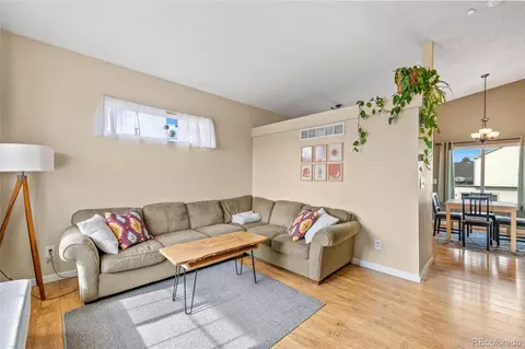19045 E Ithaca Pl, Aurora, CO 80013 photo 3