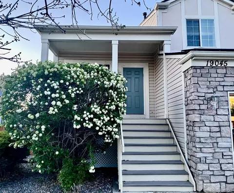 19045 E Ithaca Pl, Aurora, CO 80013 photo 2