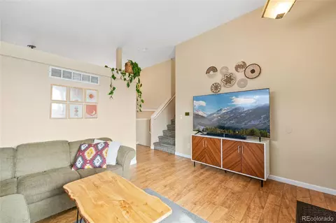 19045 E Ithaca Pl, Aurora, CO 80013 photo 4