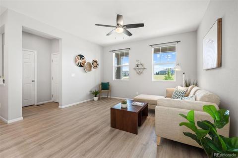 15957 Elk Pl, Denver, CO 80239 photo 6