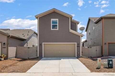 15957 Elk Pl, Denver, CO 80239 photo 4