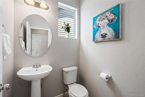 15957 Elk Pl, Denver, CO 80239 photo 17