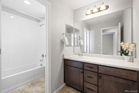 15957 Elk Pl, Denver, CO 80239 photo 24