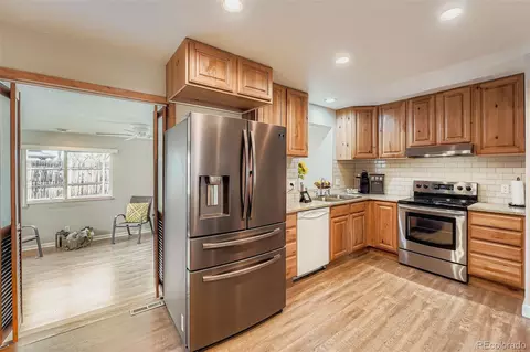 Kitchen - 15747 E Union Ave, Aurora, CO 80015 photo 1 of 2