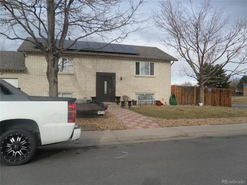 5502 Sable St, Denver, CO 80239 photo 1