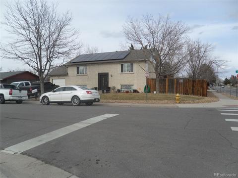 5502 Sable St, Denver, CO 80239 photo 2