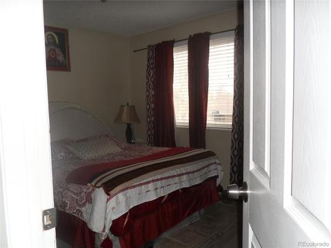 5502 Sable St, Denver, CO 80239 photo 9