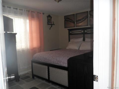 5502 Sable St, Denver, CO 80239 photo 8