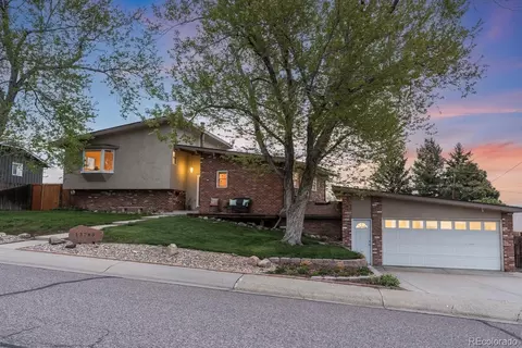 13745 W Center Dr, Lakewood, CO 80228