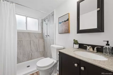 Bath - 3340 E 99th Way, Thornton, CO 80229 photo 2 of 3