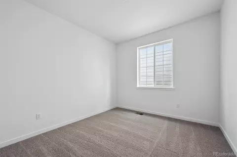 25283 E Warren Pl, Aurora, CO 80018 photo 3