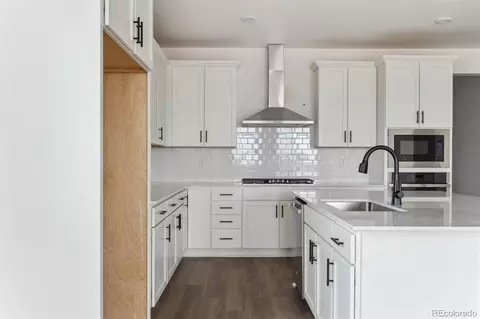 25283 E Warren Pl, Aurora, CO 80018 photo 8
