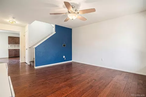 25934 E Maple Dr, Aurora, CO 80018 photo 2