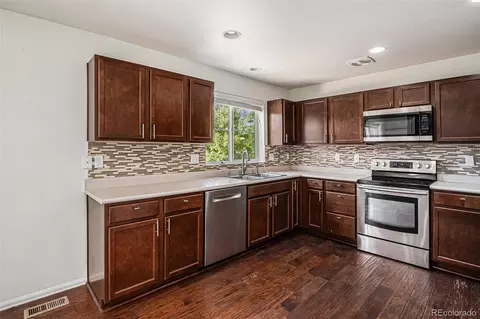 25934 E Maple Dr, Aurora, CO 80018 photo 4