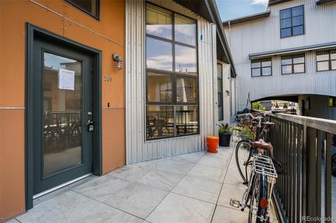 3149 Blake St #209, Denver, CO 80205 photo 2