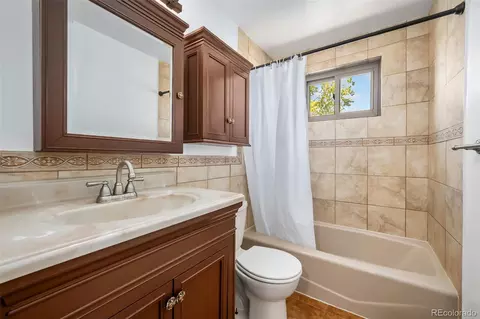Bath - 600 E 78th Pl, Denver, CO 80229 photo 1 of 2