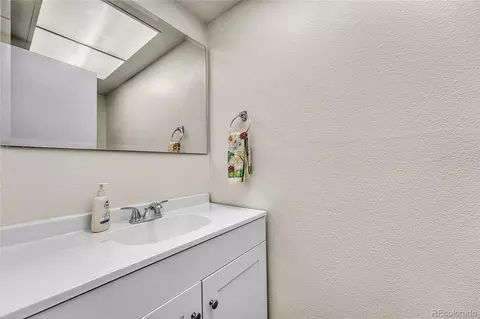 9276 E Nassau Ave, Denver, CO 80237 photo 8