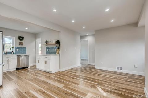 7445 E 21st Ave, Denver, CO 80207 photo 10