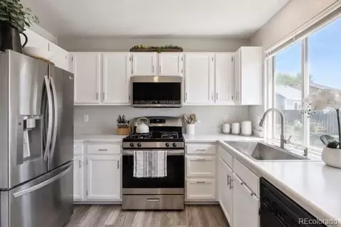 Kitchen - 19876 E Bethany Dr, Aurora, CO 80013 photo 2 of 3