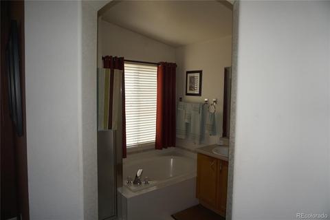 4812 Deephaven Ct, Denver, CO 80239 photo 10