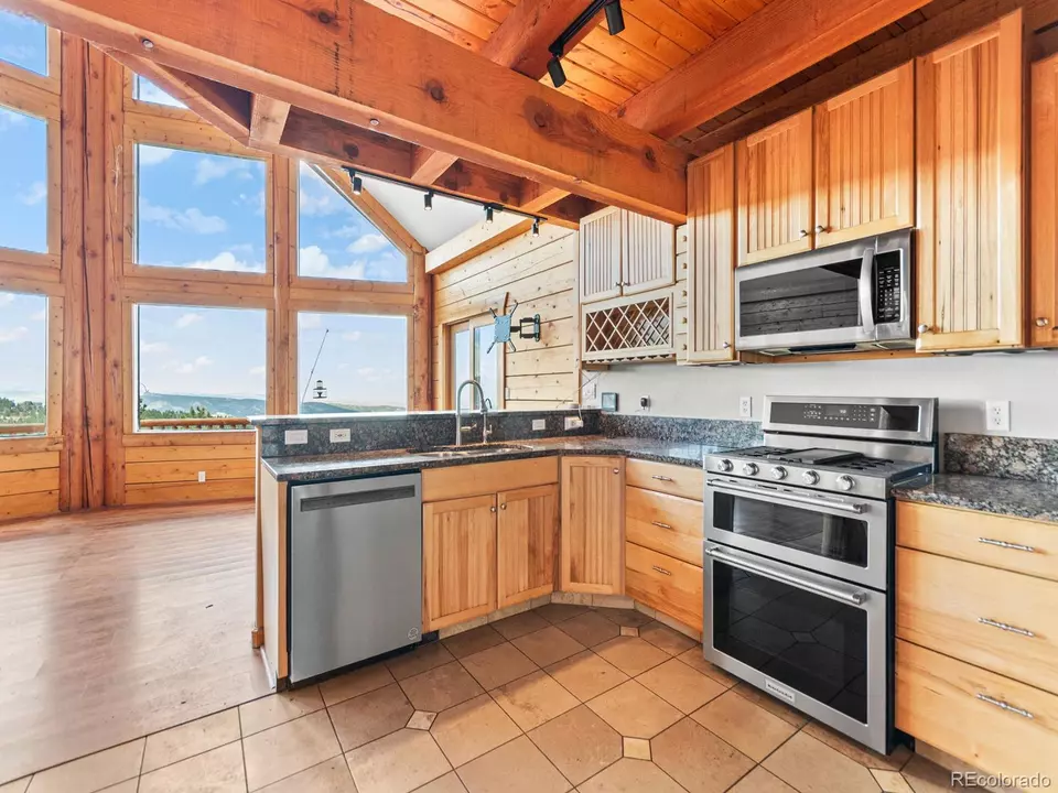 Kitchen - 11766 Coal Creek Heights Dr, Golden, CO 80403 photo 2 of 2