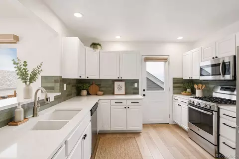 Kitchen - 4942 10th St, Boulder, CO 80304 photo 1 of 3