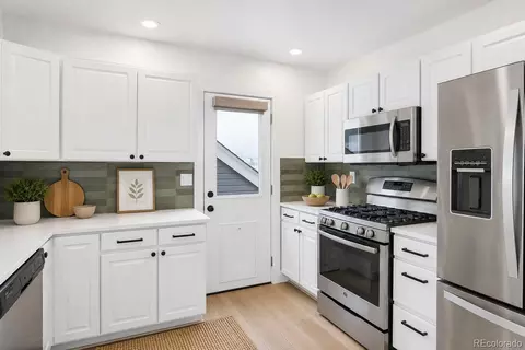 Kitchen - 4942 10th St, Boulder, CO 80304 photo 2 of 3