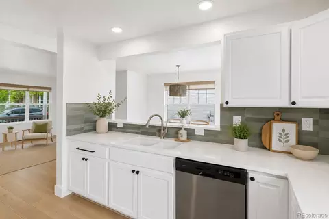 Kitchen - 4942 10th St, Boulder, CO 80304 photo 3 of 3