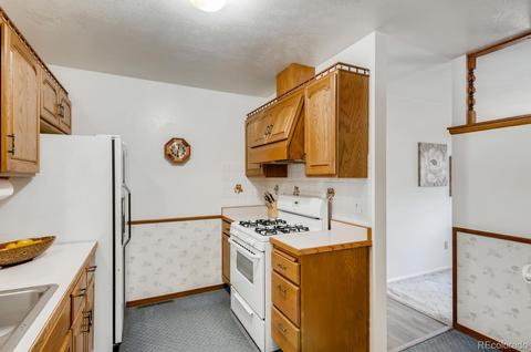 585 3rd St, Bennett, CO 80102 photo 6