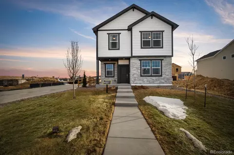 790 N Bersshine Ct, Aurora, CO 80018
