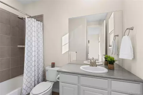 Bath - 27267 E Jamison Pl, Aurora, CO 80016 photo 1 of 8