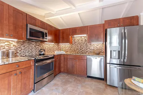 Kitchen - 1720 Lombardy Dr, Boulder, CO 80304 photo 2 of 4